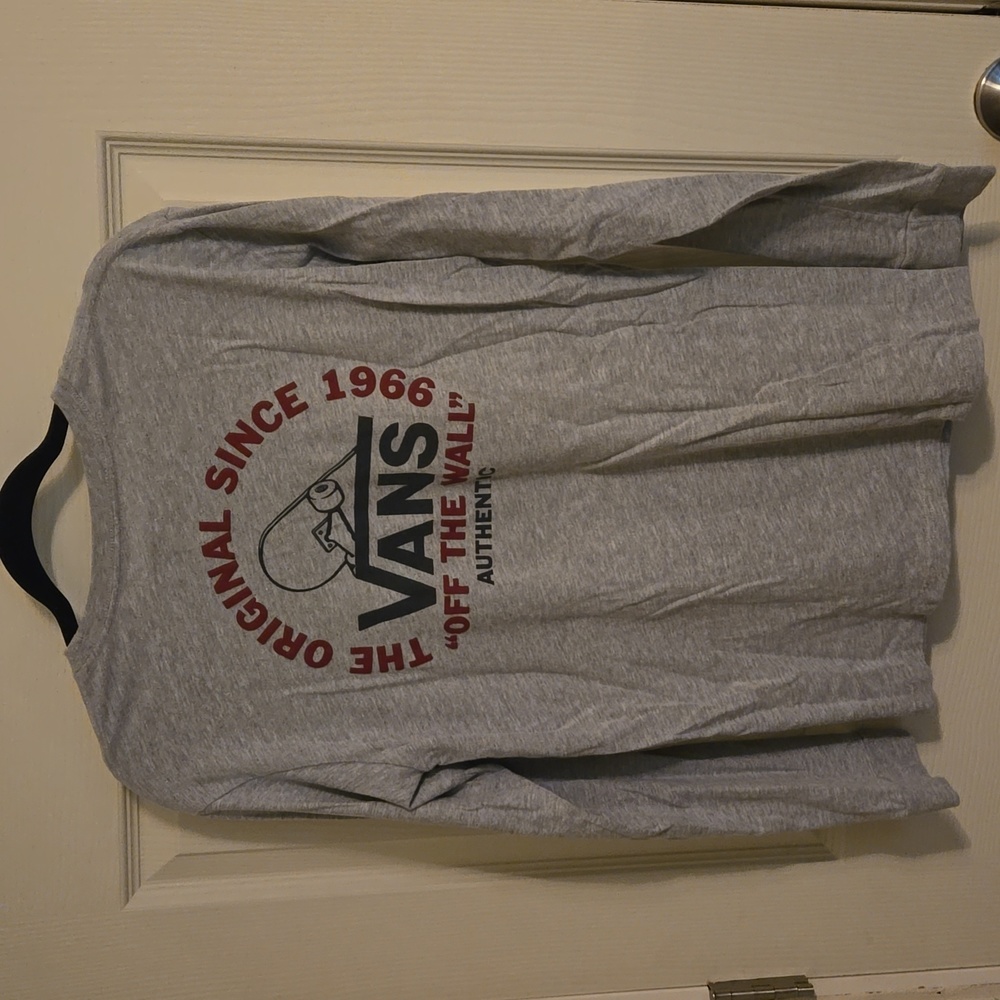 Shirt - Picture 3 of 4